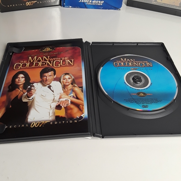 The James Bond 007 DVD Special Edition Collection (8 DVDS) - Picture 12 of 16